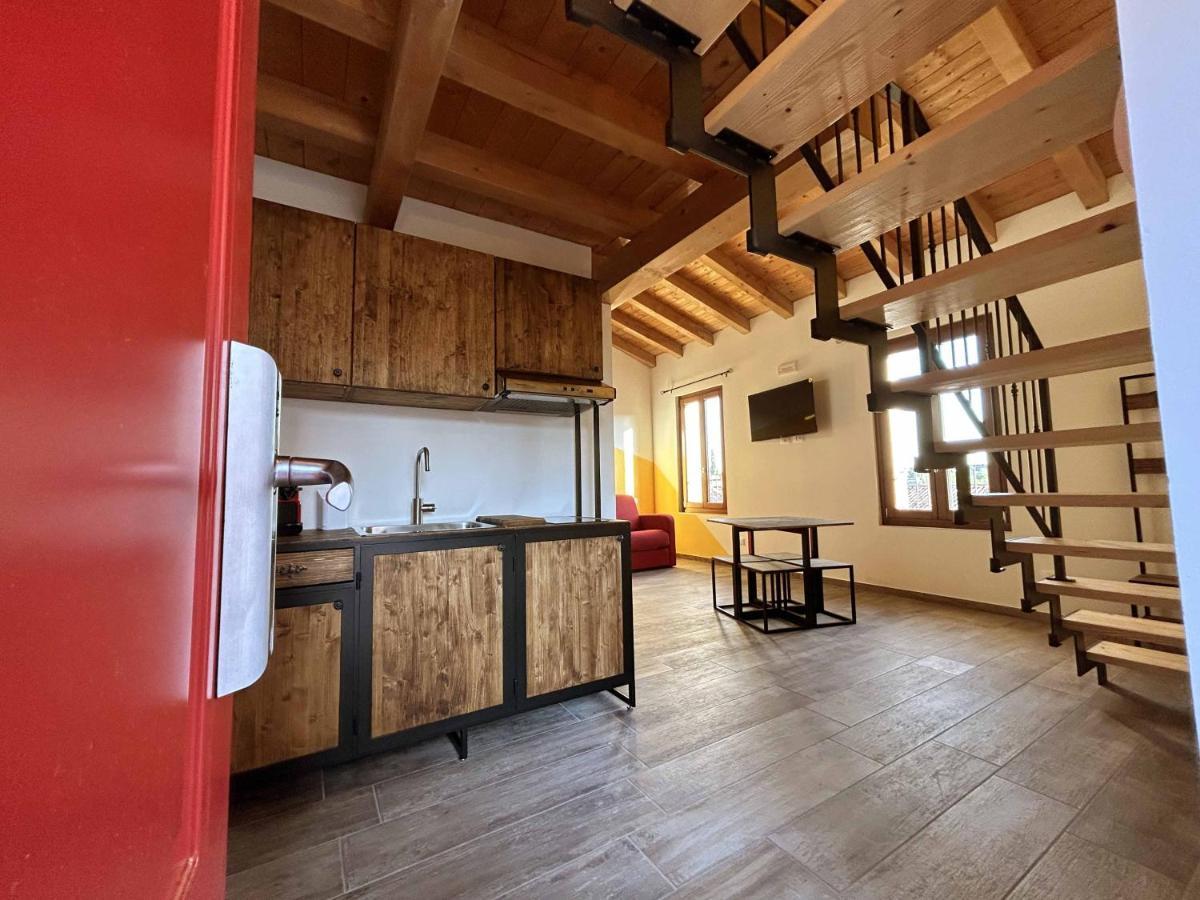 La Volpe Rossa Rooms And Apartments San Felice del Benaco Extérieur photo