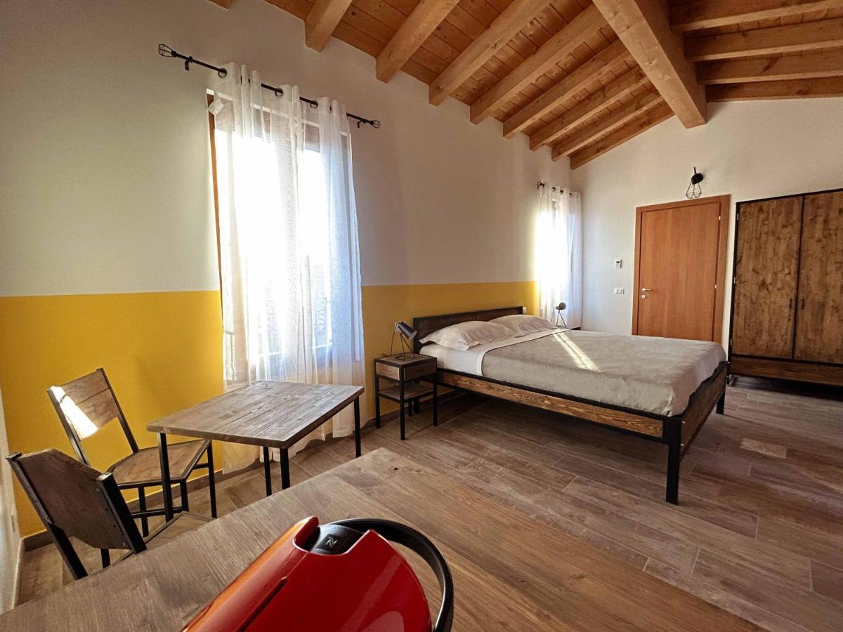 La Volpe Rossa Rooms And Apartments San Felice del Benaco Extérieur photo