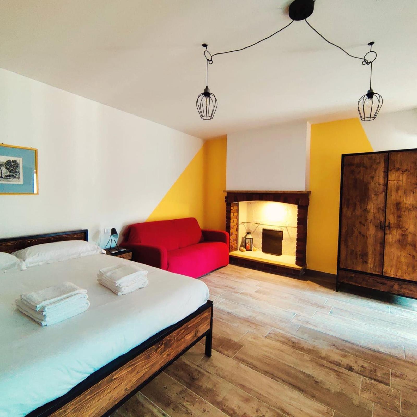 La Volpe Rossa Rooms And Apartments San Felice del Benaco Extérieur photo